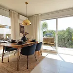 فيلة Riera By Hello Homes *