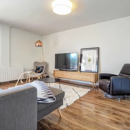 Riera By Hello Homes * Сіджас