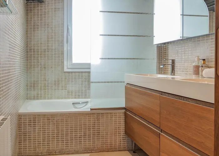 Villa Riera By Hello Homes